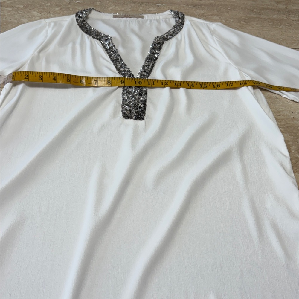 Zara, Comfortable, airy Tunic White Blouse w/silver beading. Great Condition. - Picture 6 of 11
